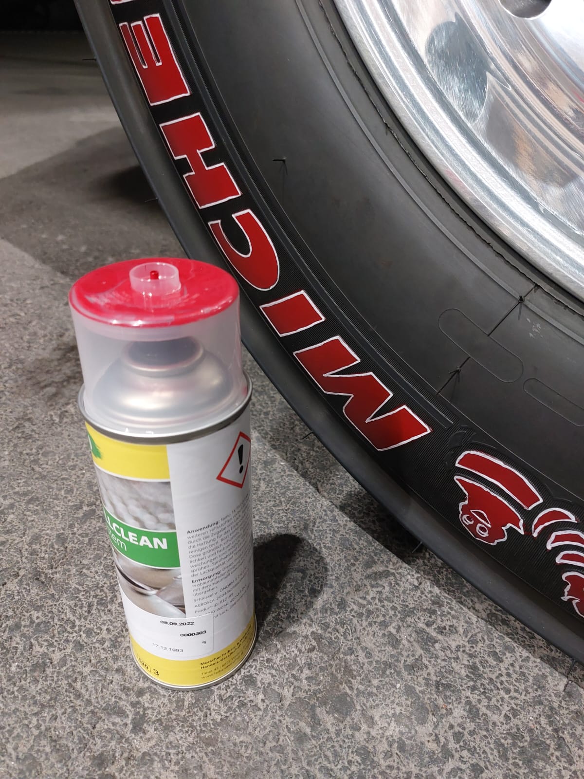 Reifenfarbe Basislack Spraydose 400ml – LKW Felgen Glanz